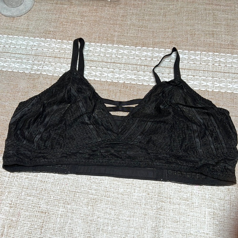 Torrid bralette - worn once - sz 4